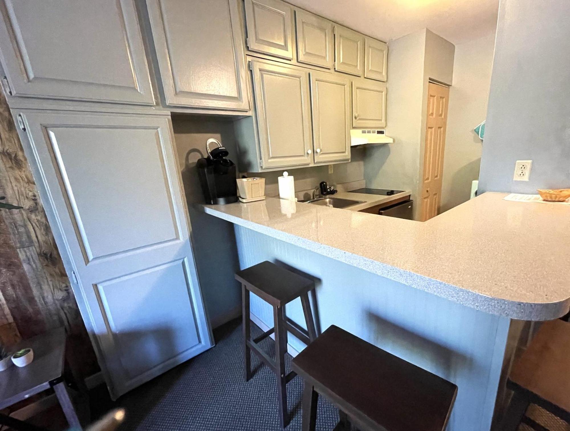 Gorgeous 1St Fl Mtn View Jiminy Suite Sleeps 4 Ski On Off Hancock Exteriör bild