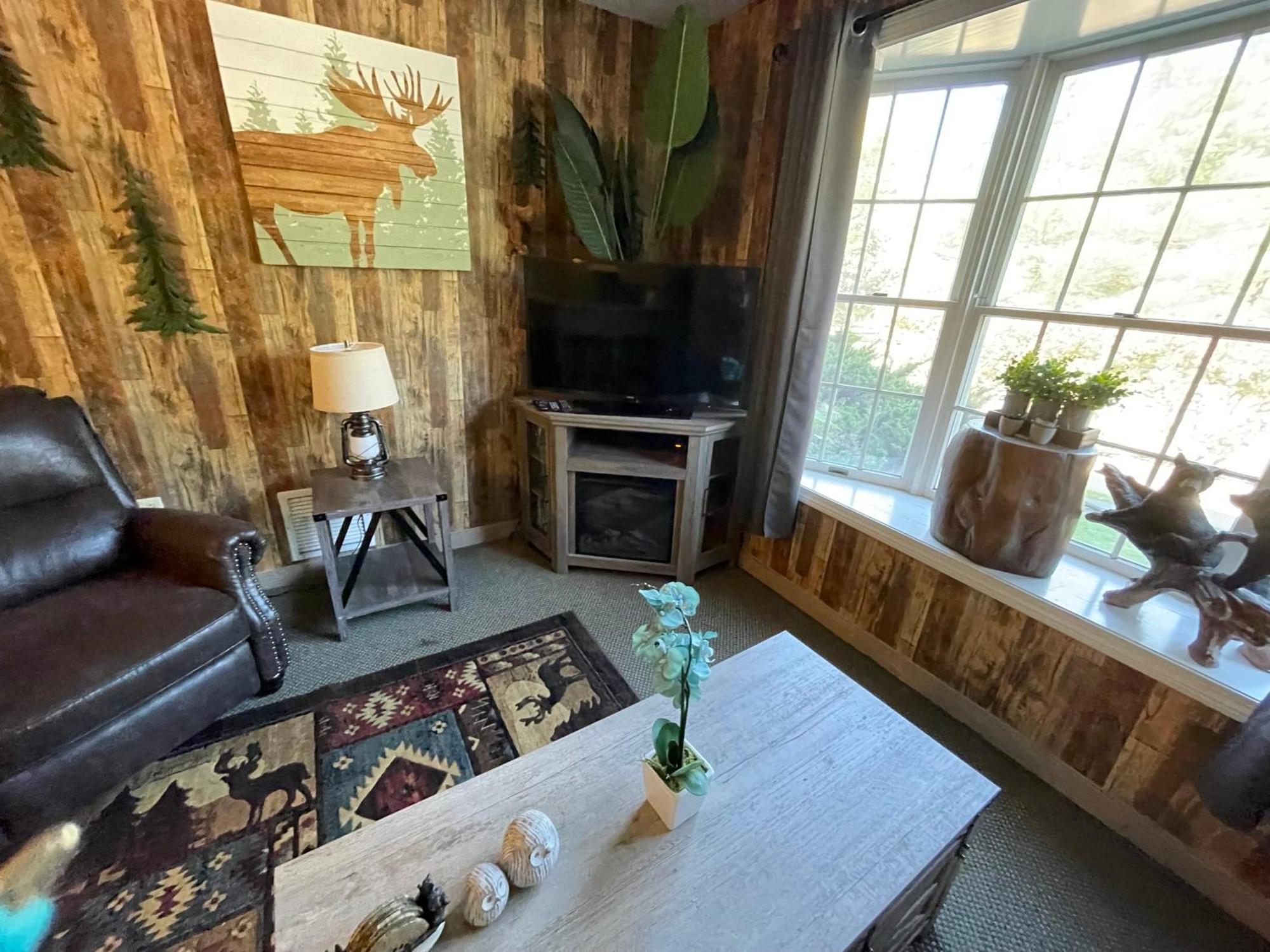 Gorgeous 1St Fl Mtn View Jiminy Suite Sleeps 4 Ski On Off Hancock Exteriör bild